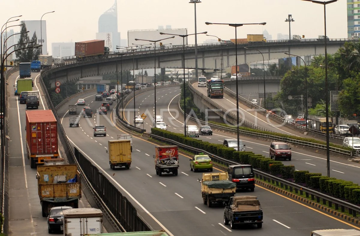 Harga Minyak Tinggi: Korsel Pertimbangkan Pembatasan Kendaraan!