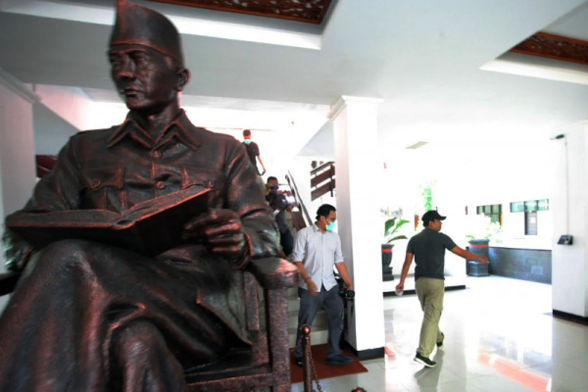 Bupati Tulungagung Diduga Terima Suap Miliaran Rupiah - Kasus Terbaru