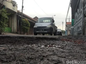 Cara Lapor Jalan Rusak Jakarta dan Tangerang Terbaru 2026