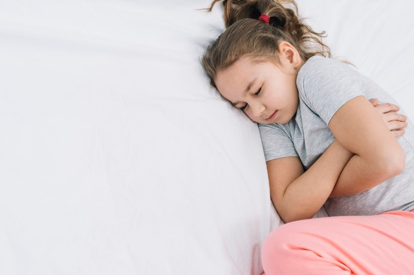 Cara mengatasi perut kembung efektif: Solusi alami 2026