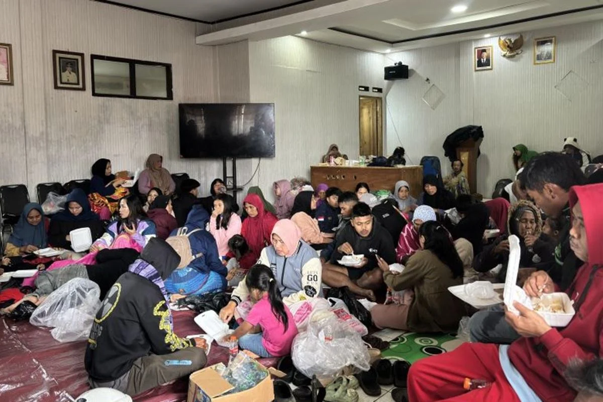 Longsor Bandung Barat 2026: Warga Mengungsi, Gunung Ranggasena Bergerak!