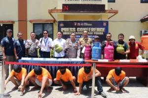 Polisi Tangkap Pelaku Pengoplos Gas Bersubsidi di Karanganyar